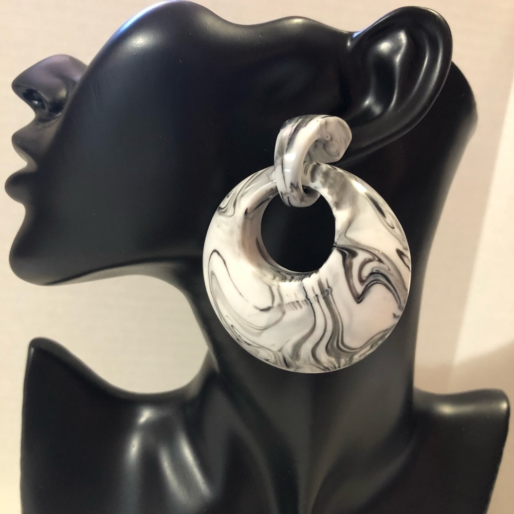 Black and White Swirl Earrings
